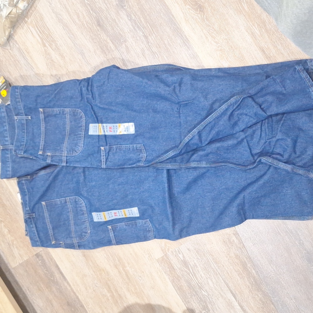 Carhartt FR Pants 44x32 4 pair - Picture 4 of 4